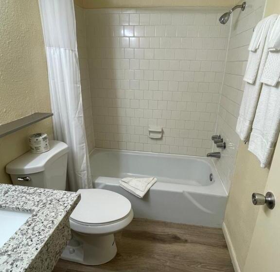 Стандартный Номер Кровать Кинг, Travelodge By Wyndham Imperial   El Centro