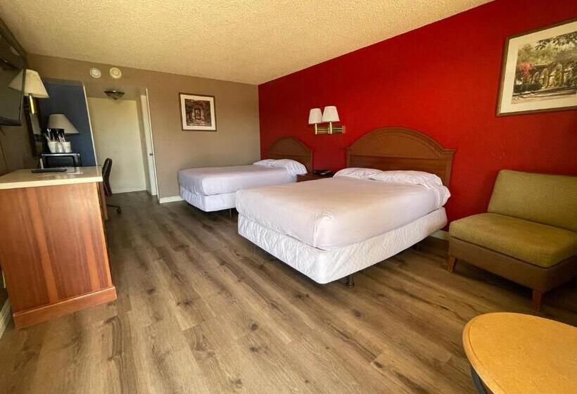 غرفة قياسية مزوَّدة بمطبخ, Travelodge By Wyndham Imperial   El Centro