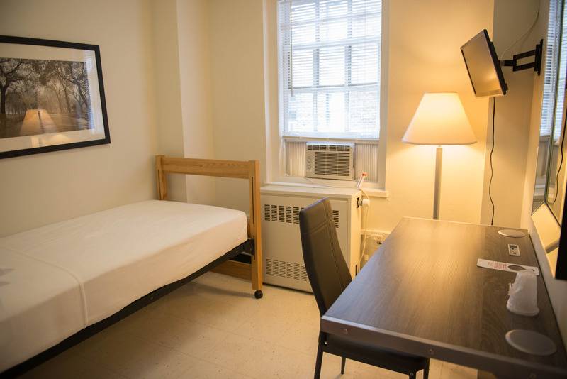 اتاق استاندارد یک تخته با سرویس بهداشتی مشترک, West Side Ymca
