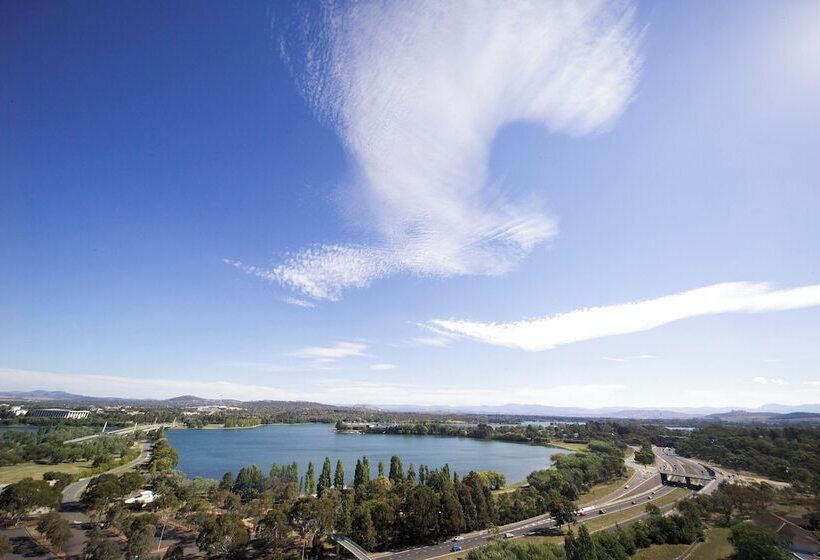 Апартаменты 2 Спальни, Breakfree Capital Tower Apartments