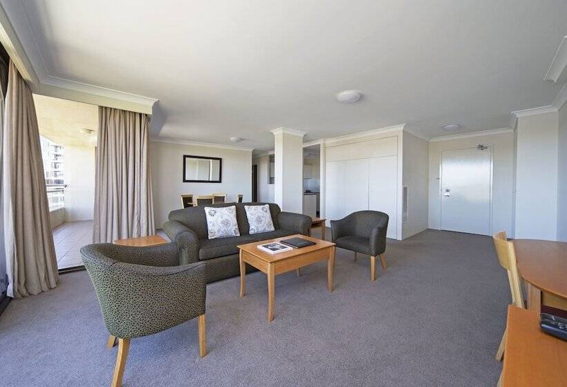 Апартаменты 2 Спальни, Breakfree Capital Tower Apartments