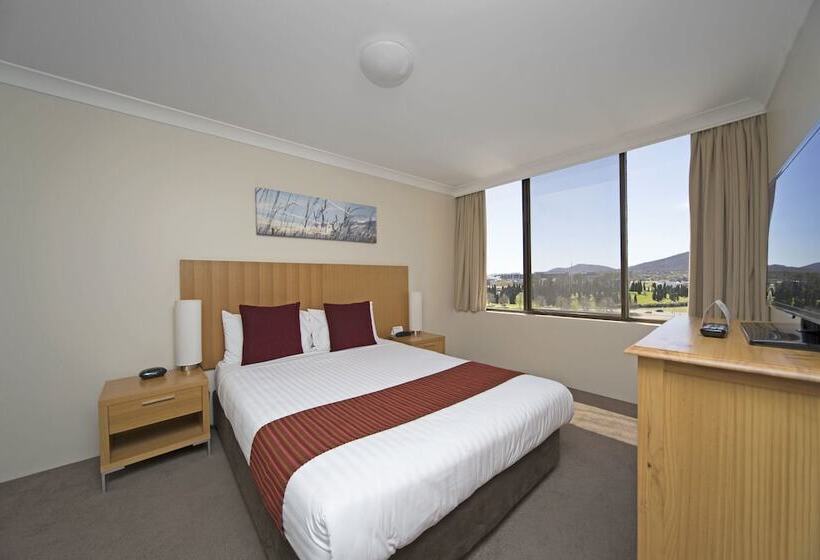 Апартаменты 3 Спальни, Breakfree Capital Tower Apartments