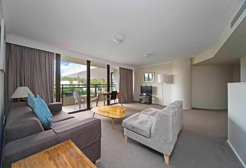 Апартаменты 1 Спальня, Breakfree Capital Tower Apartments