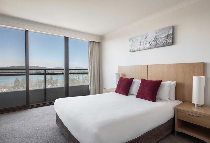 Апартаменты 2 Спальни, Breakfree Capital Tower Apartments