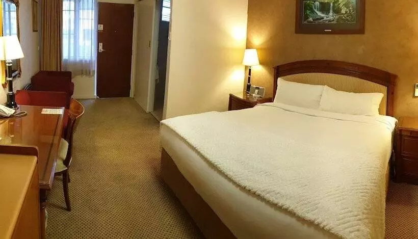 デラックスルーム, Country Plaza Motel
