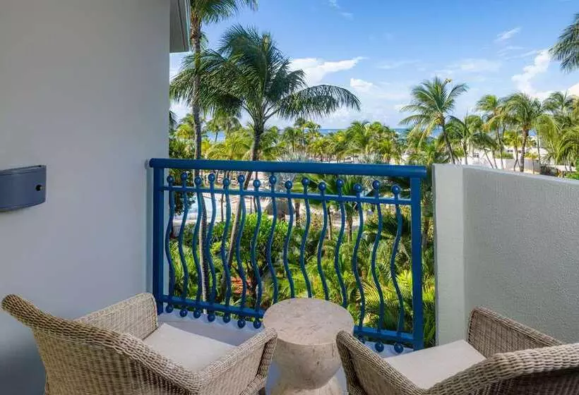 اتاق استاندارد با چشم‌انداز دریا, Hilton Aruba Caribbean Resort And Casino