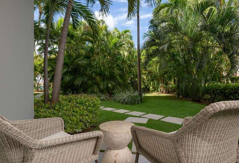 اتاق استاندارد با تخت بزرگ, Hilton Aruba Caribbean Resort And Casino