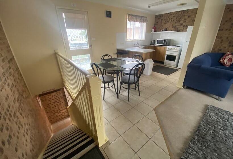 דירת דלוקס 2 חדרי שינה, Avaleen Lodge Motor Inn