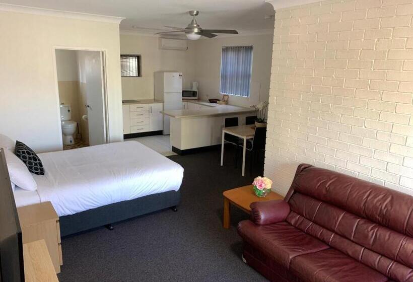 디럭스 패밀리 룸, Bella Villa Motor Inn