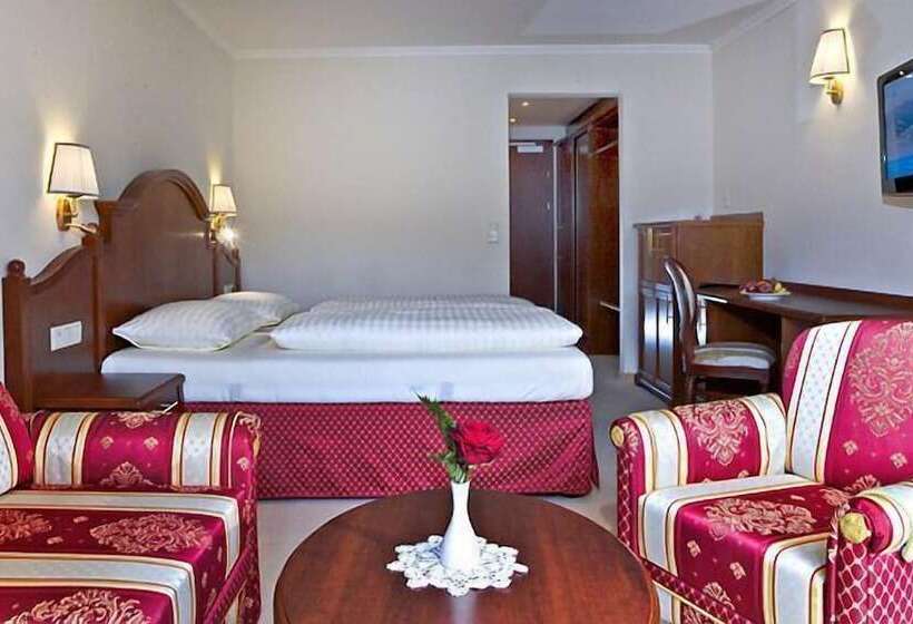 湖の見えるジュニアスイート, Berner