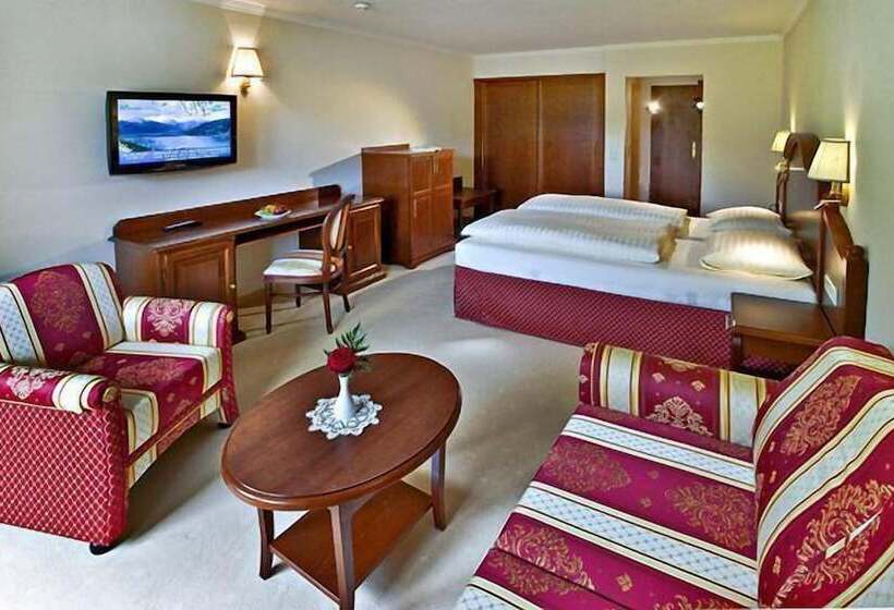 湖の見えるジュニアスイート, Berner