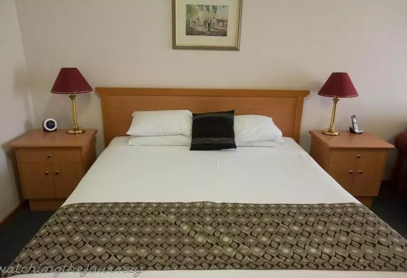 اتاق سوپریور با تخت بزرگ, Best Western Plus All Settlers Motor Inn