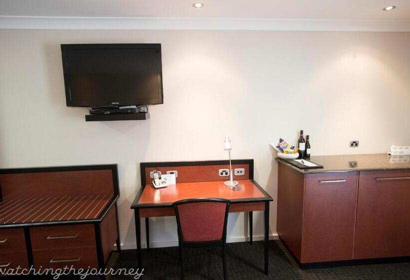 اتاق لوکس, Best Western Plus All Settlers Motor Inn