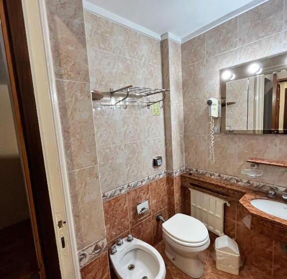 اتاق استاندارد اینتریور, Bristol