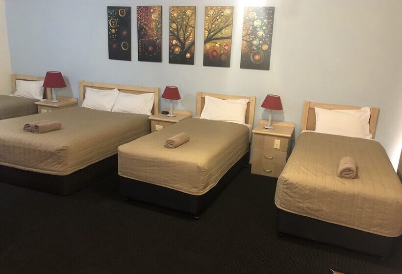 اتاق خانوادگی, Countryman Motor Inn Cowra