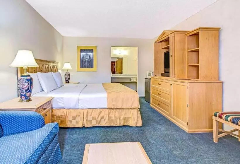 اتاق استاندارد با تخت بزرگ, Knights Inn Kissimmee