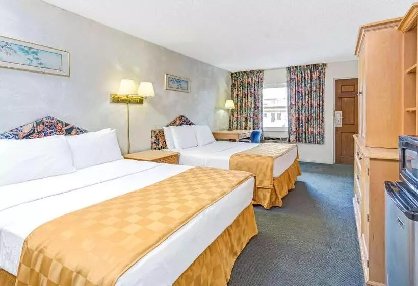 اتاق استاندارد برای معلولان, Knights Inn Kissimmee