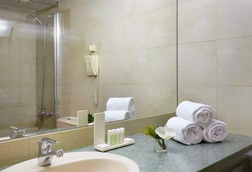 اتاق استاندارد سه نفره, Sercotel Delfos Andorra
