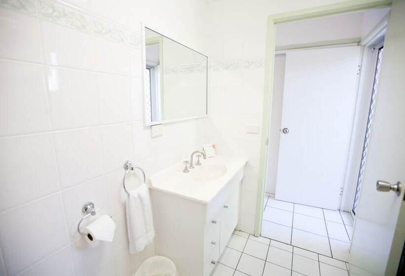 标准工作室, Trinity Beach Pacific