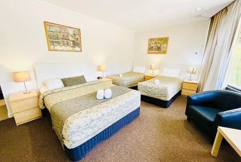 اتاق خانوادگی, Connells Motel & Serviced Apartments