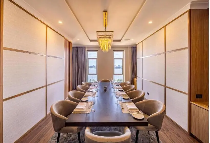 Presidential Suite, Duxton Hotel Perth