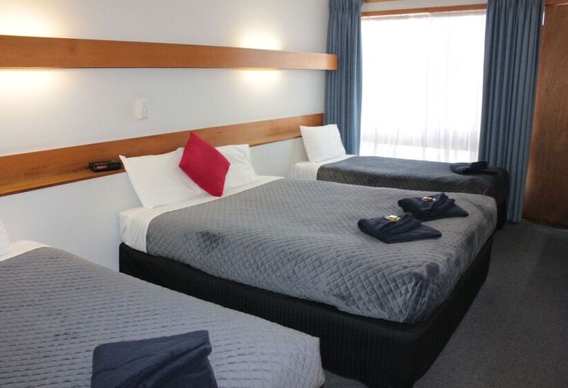 חדר משפחתי, Glynlea Motel