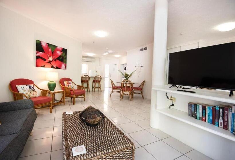 Апартаменты 1 Спальня с Видом, Golden Sands Beachfront Resort
