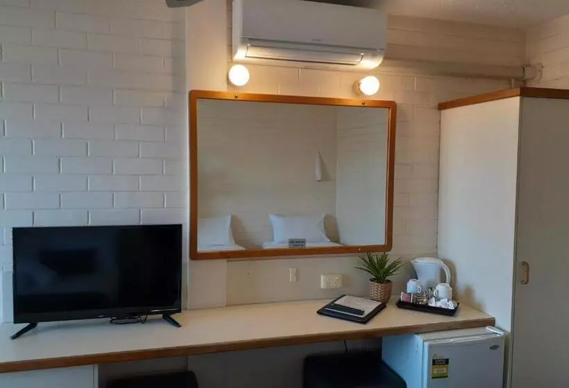 Standard Kolmen Hengen Huone, Crest Motor Inn