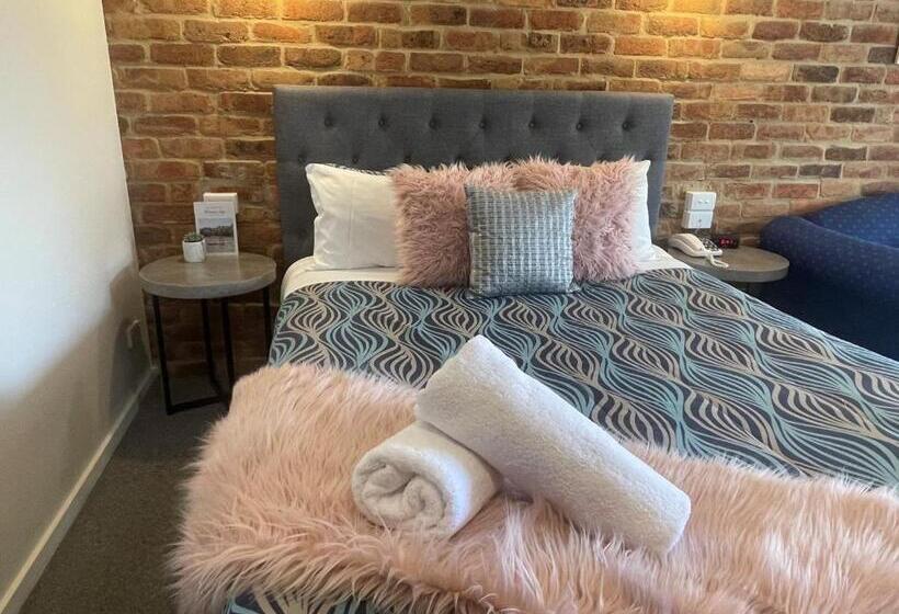 غرفة سوبيريور, Paddlewheel Motel