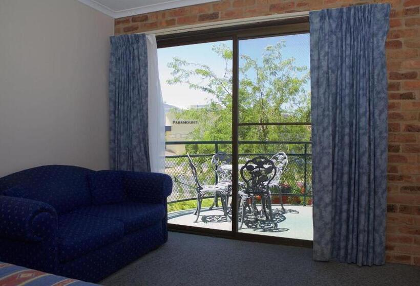 غرفة سوبيريور عائلية, Paddlewheel Motel