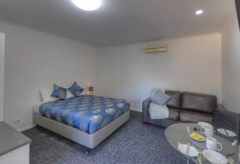 デラックスルーム, Paruna Motel