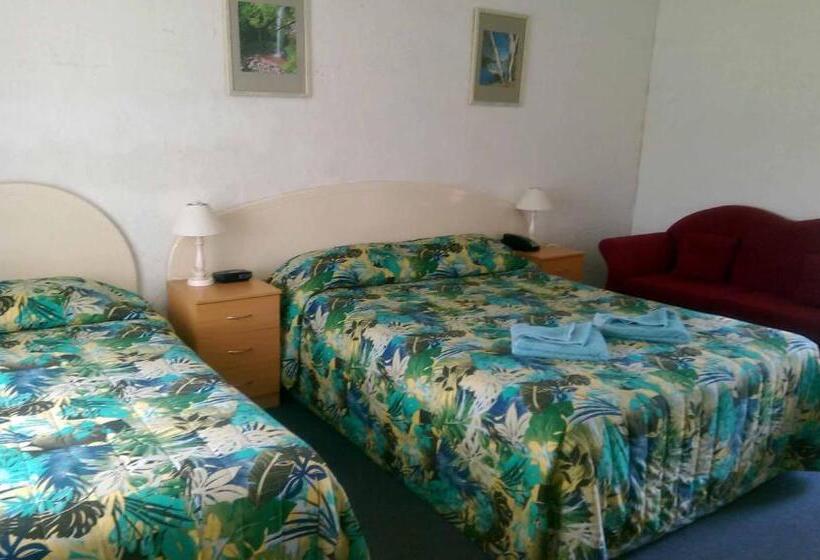 标准间带游泳池, The Nambucca Motel