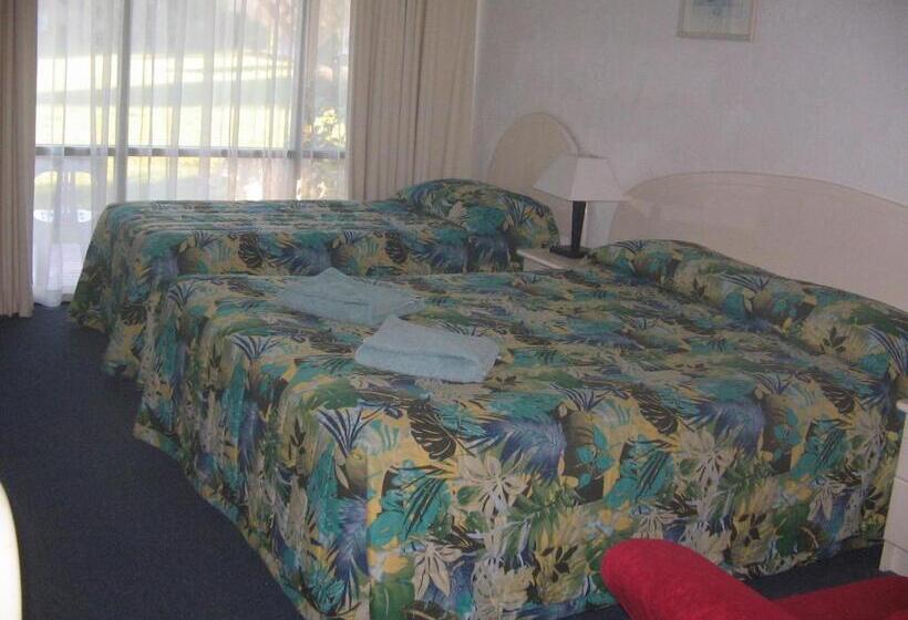 标准间带游泳池, The Nambucca Motel