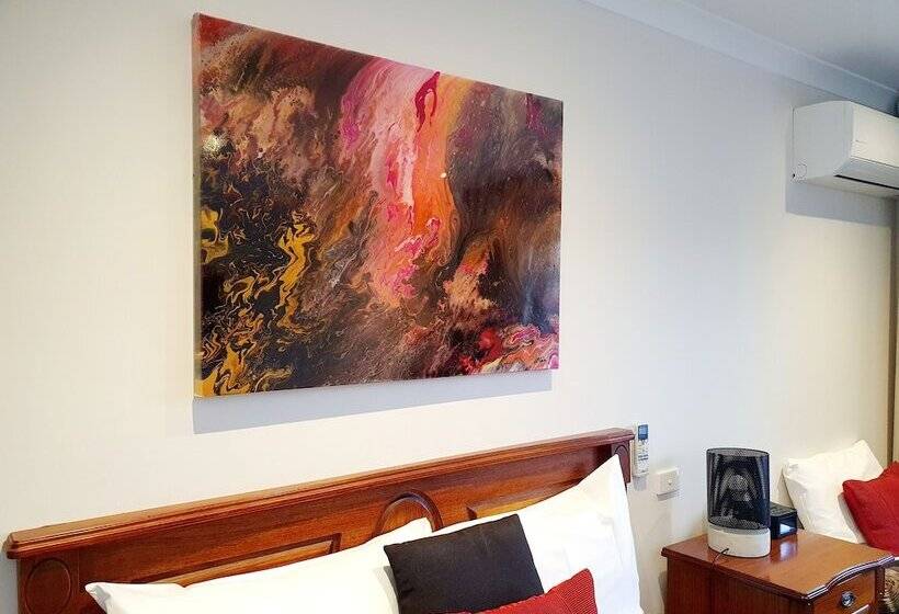 套房, Addison Motor Inn