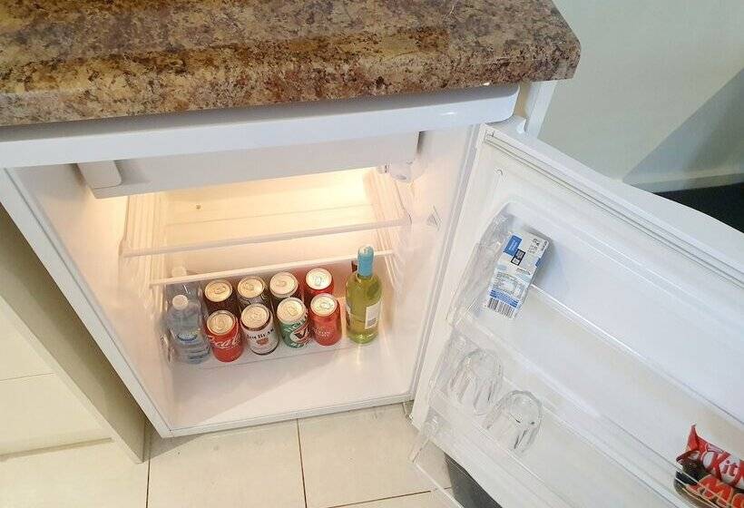 套房, Addison Motor Inn