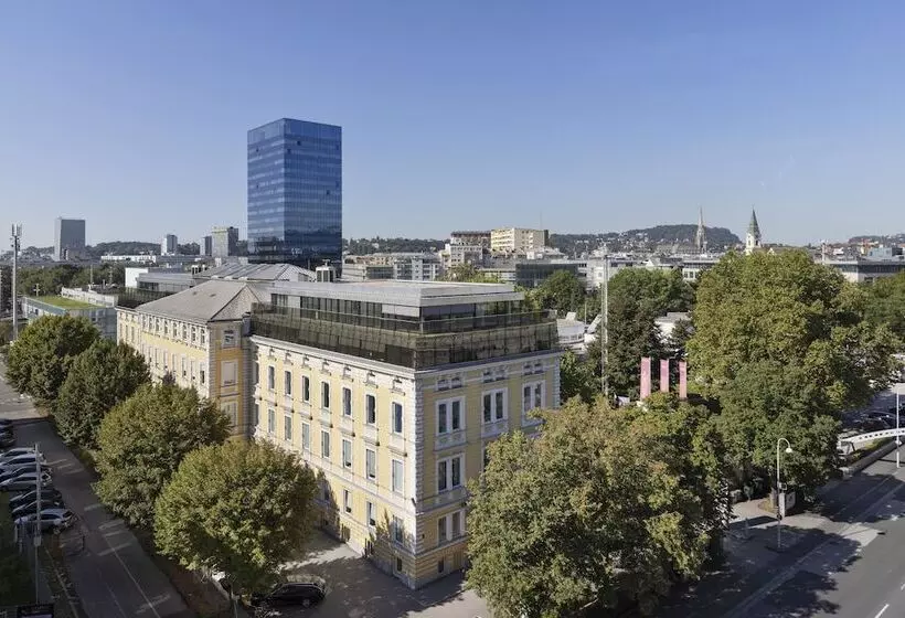 اتاق استاندارد, Courtyard By Marriott Linz