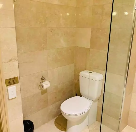 Suite, Royal Albert
