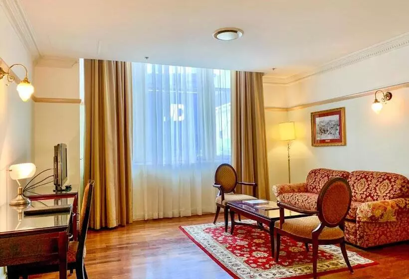 Suite, Royal Albert