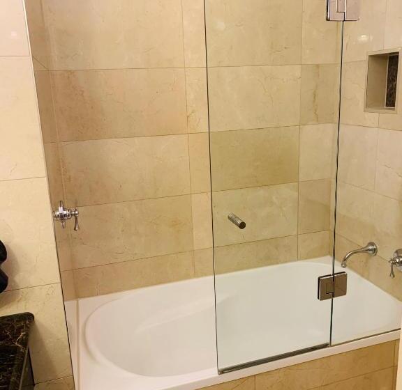 Люкс 2 Спальни, Royal Albert