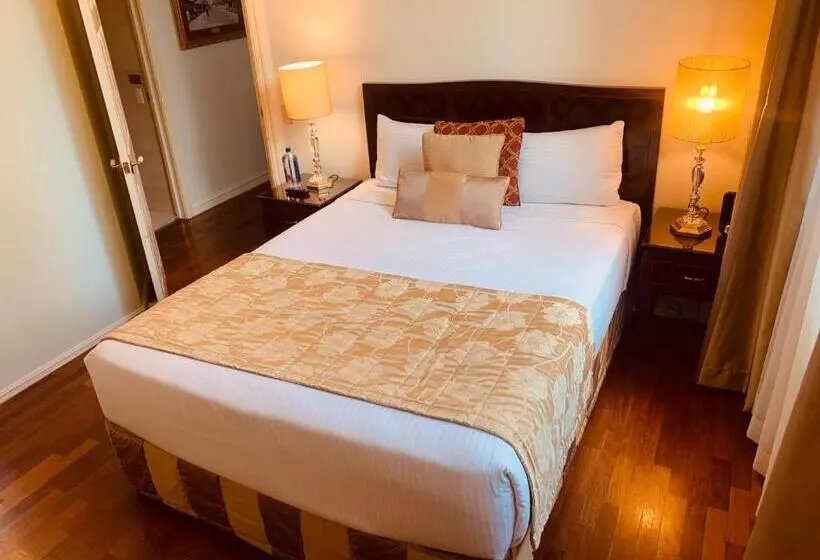 Suite, Royal Albert