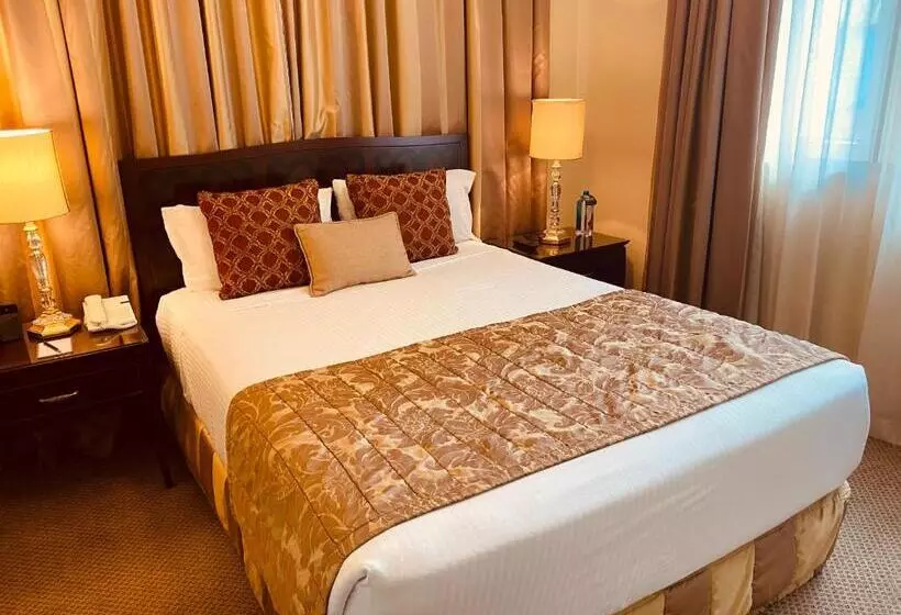 Suite 2 Dormitoris, Royal Albert