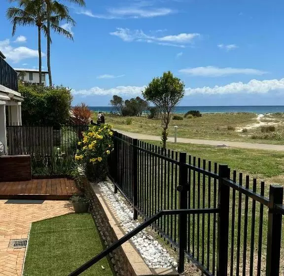 آپارتمان 3 خوابه با چشمانداز دریا, Sandcastles On Currumbin Beach