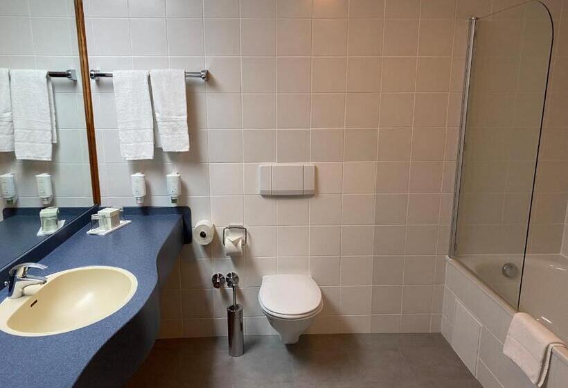 标准三人间, Skycity Hotel Atrigon