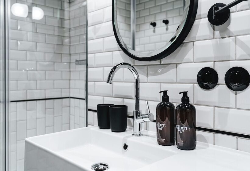 سوییت جونیور, Gilbert