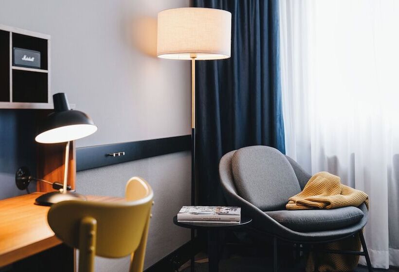 سوییت جونیور, Gilbert