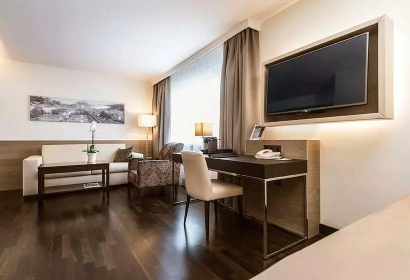 اتاق کلاس بیزنس, Wyndham Grand Salzburg Conference Centre