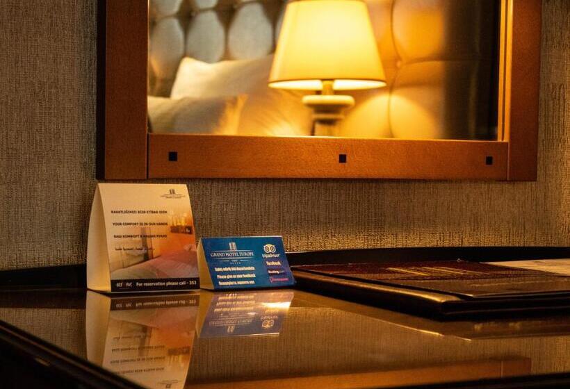 اتاق لوکس با بالکن, Grand Hotel Europe