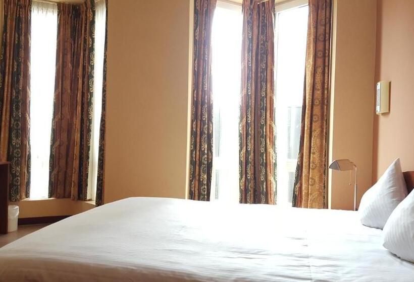 غرفة كومفورت, Albert Ii Oostende