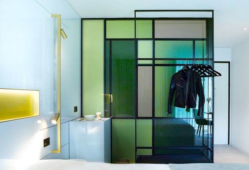 이그제큐티브 룸, Damier Kortrijk