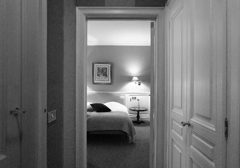 수피리어 룸, Damier Kortrijk